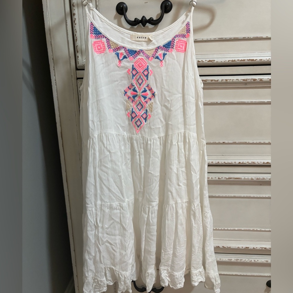 white colorful flowy dress size M!